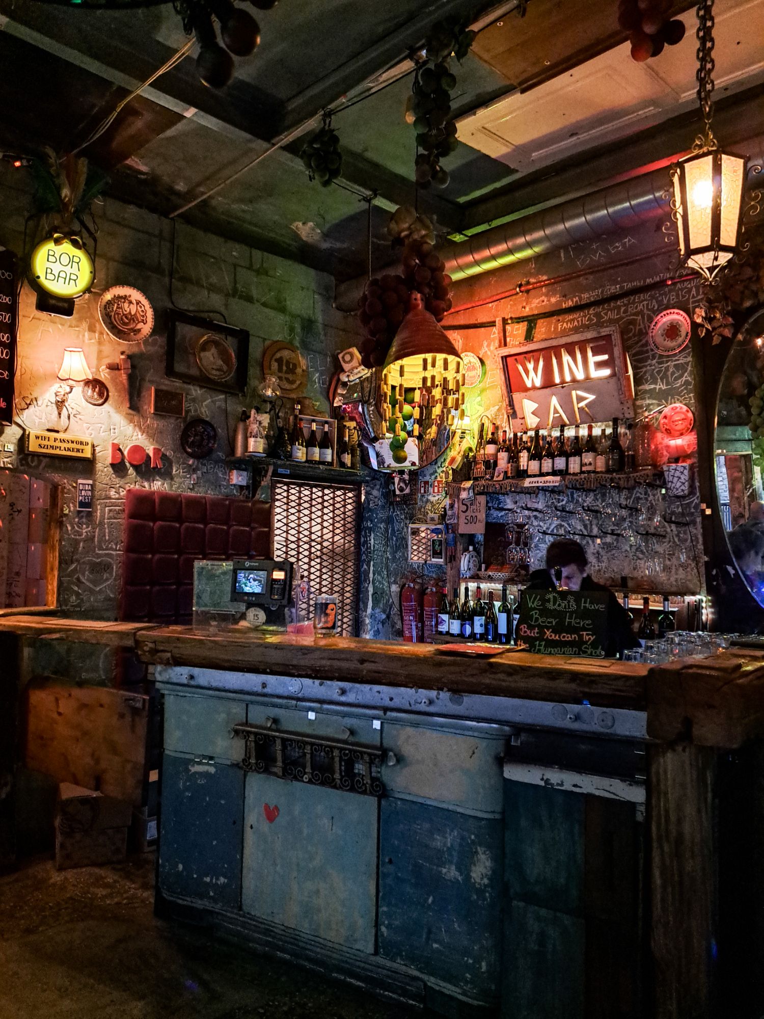 Budapest Wine Bar Szimpla Kert