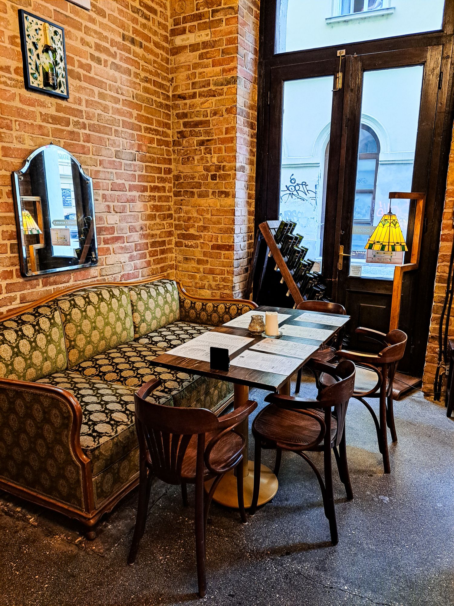 Budapest Wine Bar Doblò